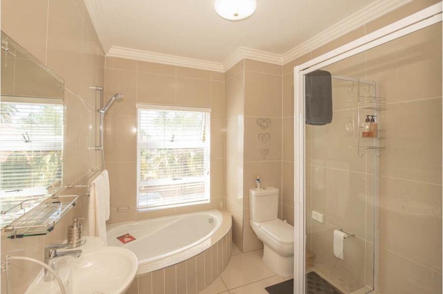 6 Bedroom Property for Sale in Humerail Eastern Cape